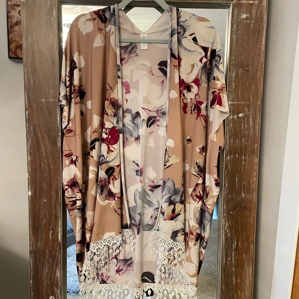 Floral Kimono with Lace Trim